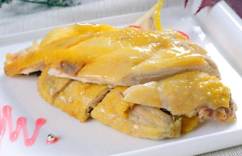 粤菜名菜白切鸡皮爽肉滑骨都有味,经典粤菜100款家常菜白切鸡做法