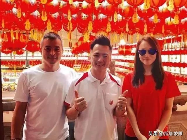 单身狗发红包“不吉利”，见人送橘子，新加坡春节规矩这么多