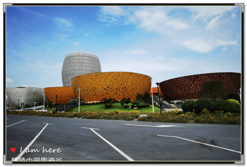 这里美酒飘香！这里人文荟萃！这里五彩璀璨