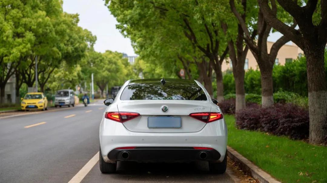 意大利风情满载的阿尔法罗密欧Giulia,还有个名字叫做“勇气”