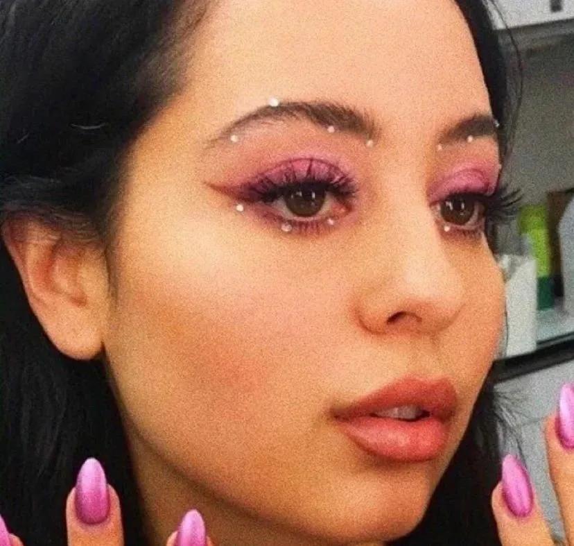 高级透亮的水钻又绚丽又美观,洋气珍珠水钻