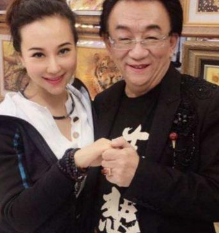 一辈子没有好的作品，晚年只能靠绯闻吸引大众眼球