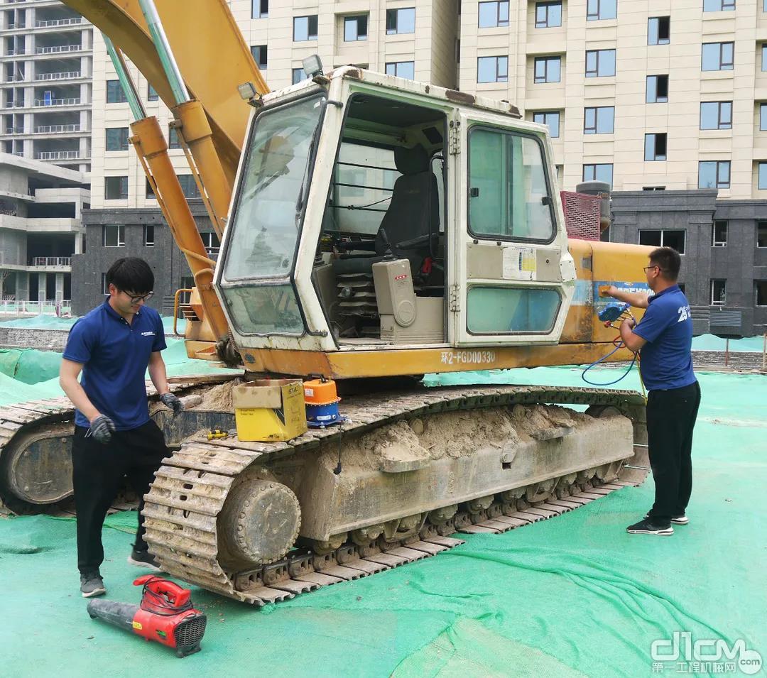 21年劲工轮式挖掘机,最老的现代挖掘机