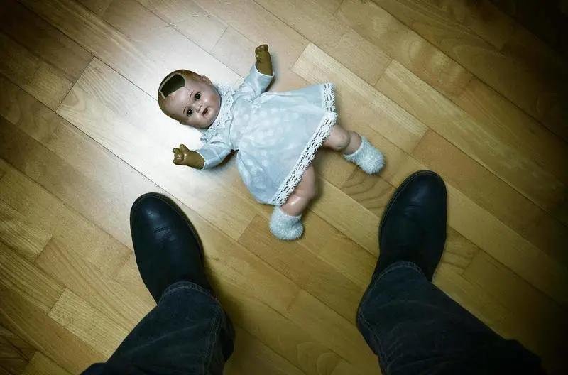 英孚外教性剥削中国女生案背后:失控的网络儿童色情“流行病”