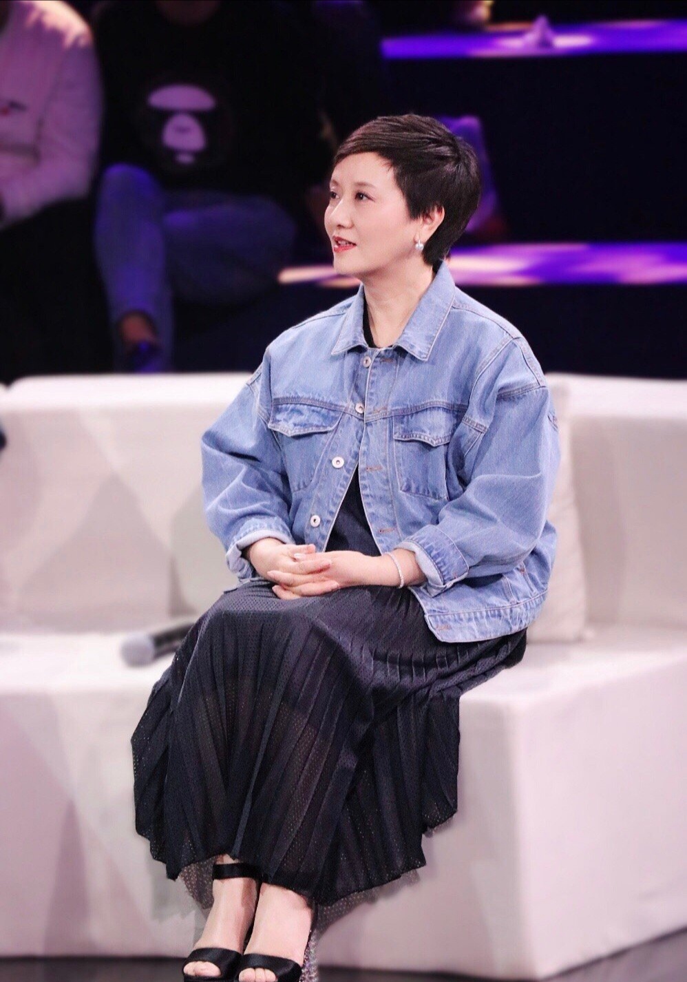 邓婕穿搭图片大全,邓婕黑装穿搭