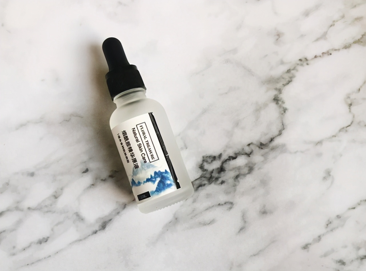 哪些精华液的抗皱紧致效果好,什么牌子的精华液有提亮肌肤效果