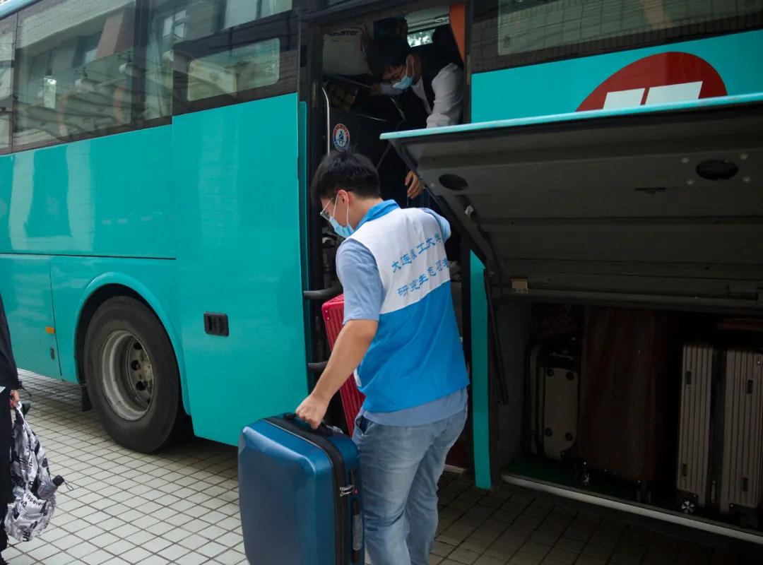 迎接新工人,欢迎新老工人