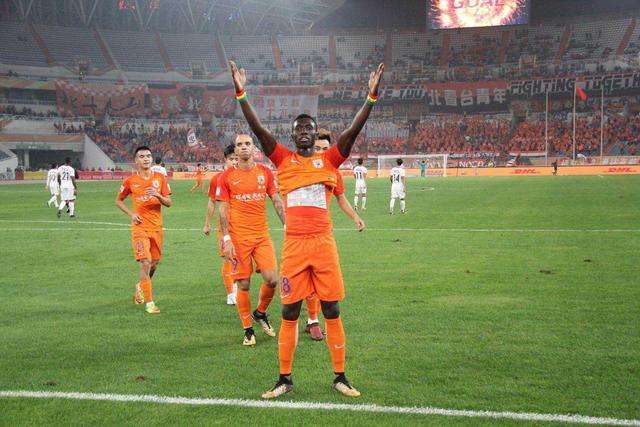 头顶巴西9号光环来中超曾遭弃用委身预备队，4年后离开却创一纪录