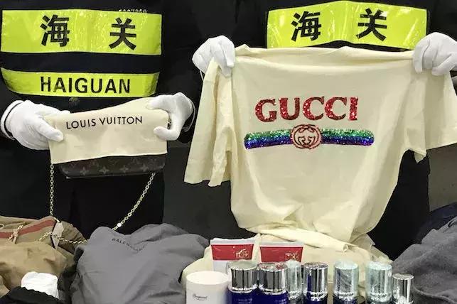 国外买奢侈品包包lv被海关扣,lv代购被查