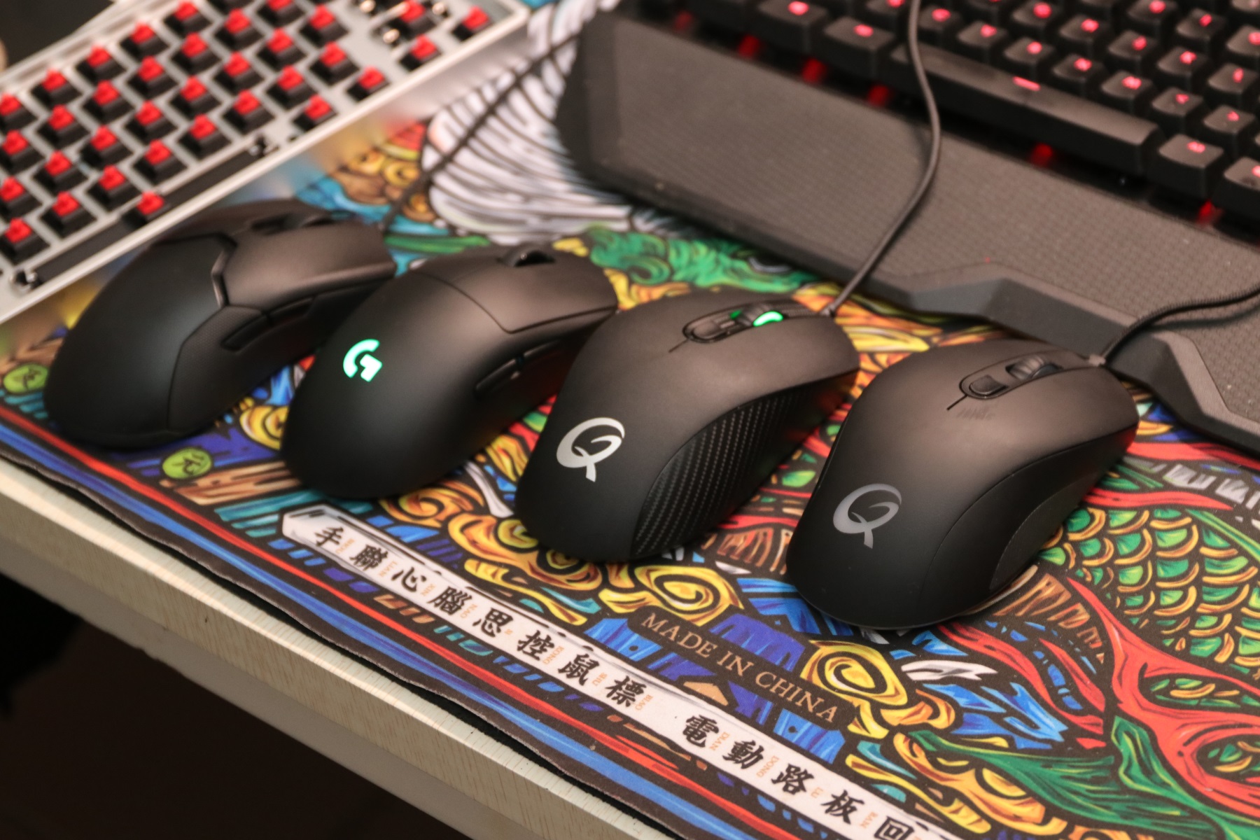 低价低延迟无线游戏鼠标推荐,不打孔轻量化鼠标推荐