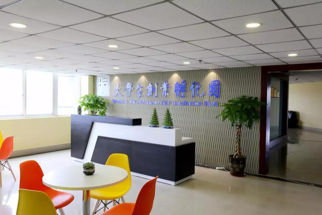 单招学校推荐四川成都,成都凭实力进入新一线城市之首吗