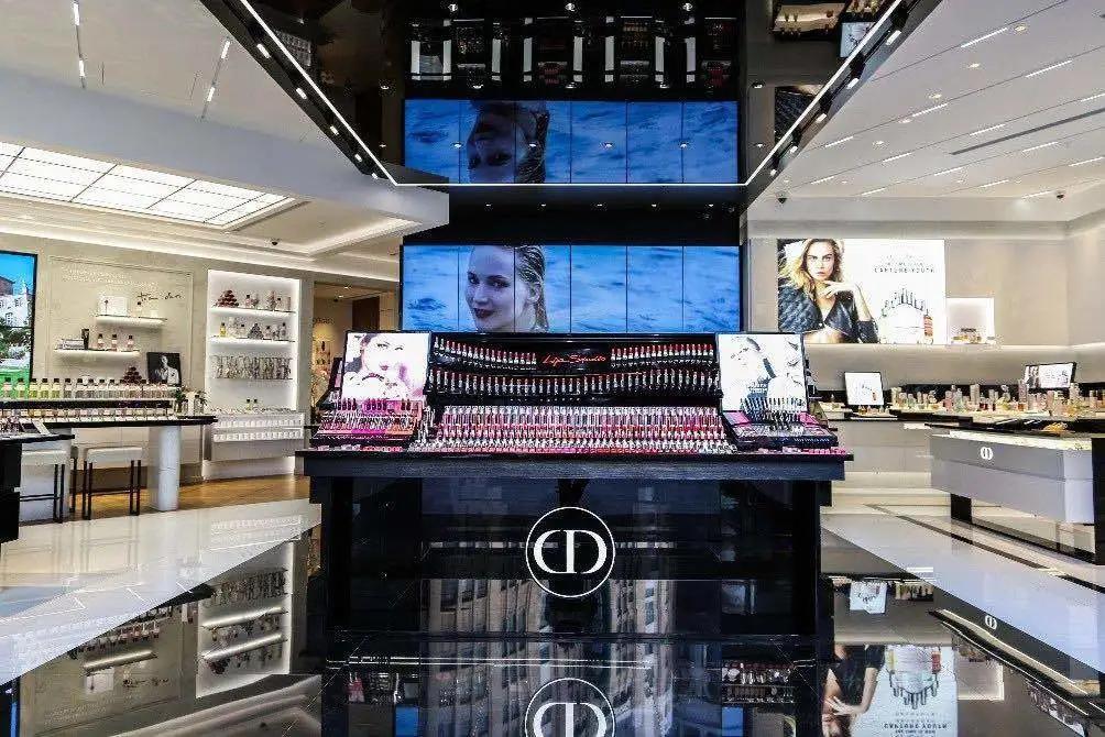 上海外滩十大奢侈品店,魔都奢侈品一条街