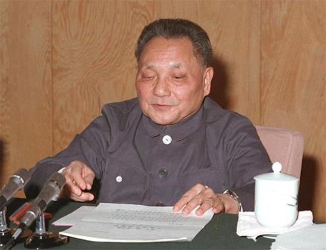 15岁便离家的*小平邓**为什么再没回家乡广安？