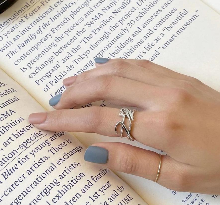 sm演唱会边伯贤和泰妍拉手,sm重新出道男艺人