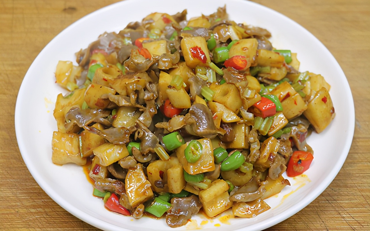 100个经典小炒菜芹菜炒鸡胗,无敌下饭菜酸辣鸡胗的做法