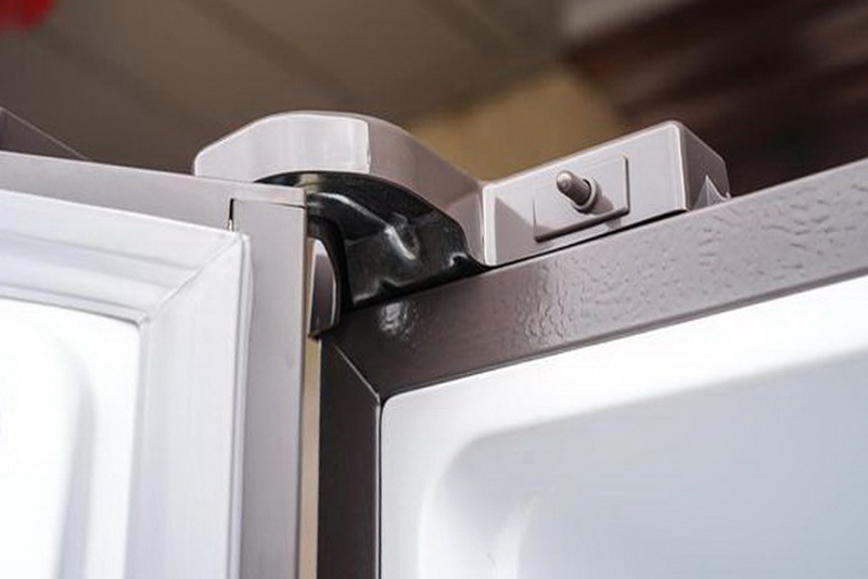 美的冰箱541升价格7999,变频净味大容量冰箱