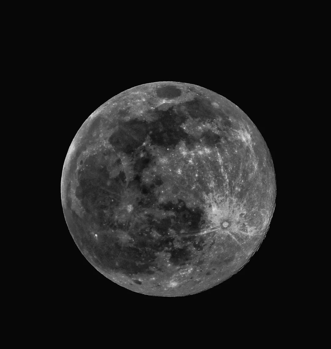 最好的月亮拍摄方法,真实的月亮星空怎样拍才好看