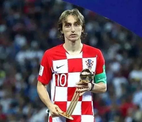 捧杯有戏！崛起的“格子军团”