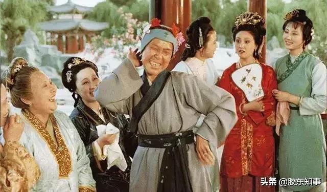 红楼梦中刘姥姥的分析,红楼梦中刘姥姥这一人物作用分析