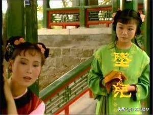 宝钗扑蝶湘云醉卧,大观园林黛玉薛宝钗