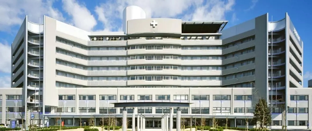 在日本旅游生病了怎么办,去英国留学生病了如何就医