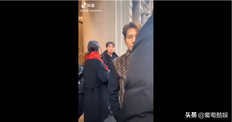 王嘉尔韩语采访说我是中国人,王嘉尔在中国说韩语