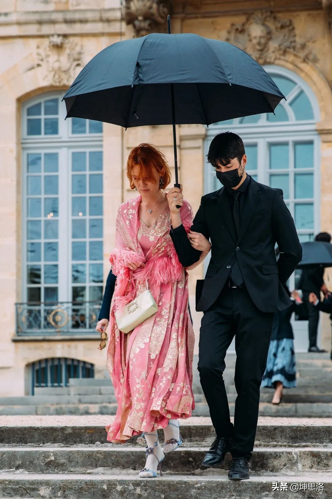 巴黎时装周的最佳街头穿搭风格,2020春夏时装周穿搭灵感指南