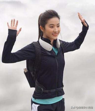 揭秘刘亦菲14天急速美白法,刘亦菲雾面妆和其他女星水光肌