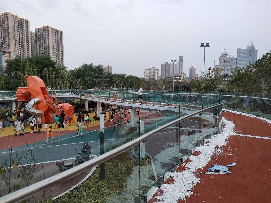 西安市的繁华地方小寨,西安小寨公园有哪些