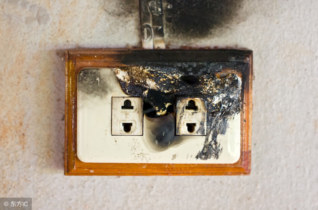 插座插上插头就跳闸怎么回事,家里有一个插座一插就跳闸怎么办