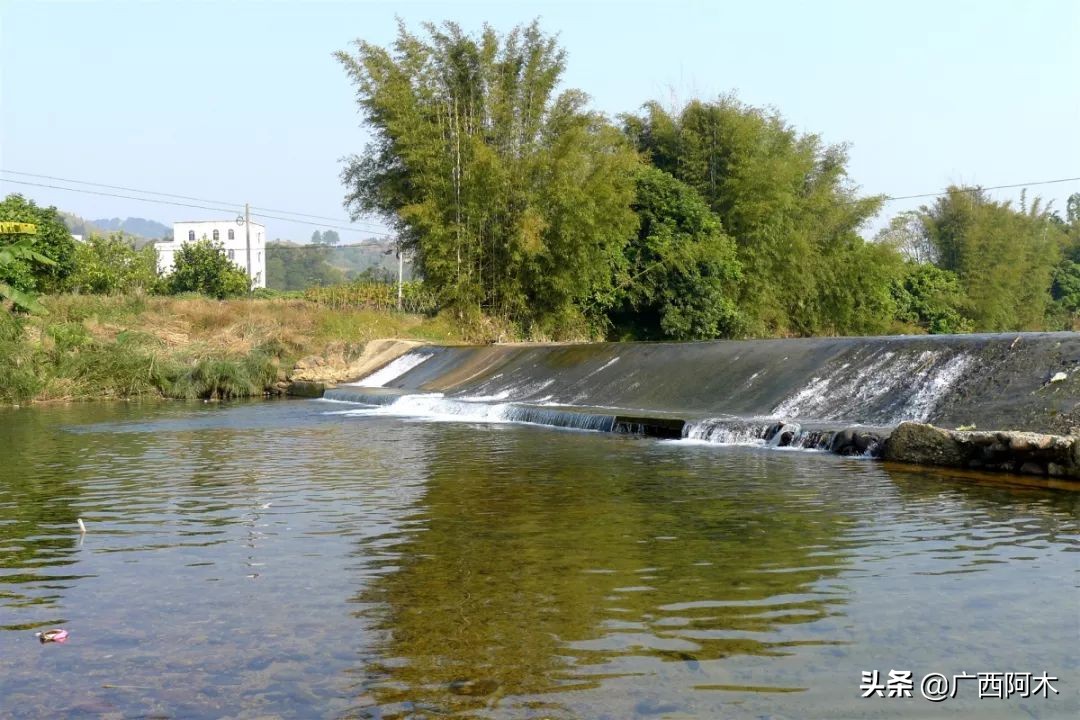 日新月异的家乡变化,家乡的面貌发生了日新月异的变化