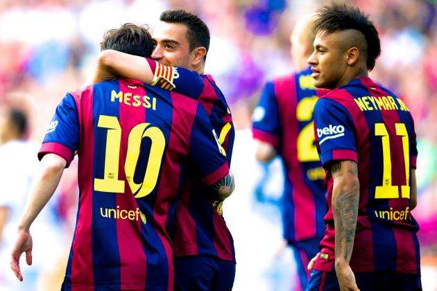 足球女孩,男孩女孩看足球