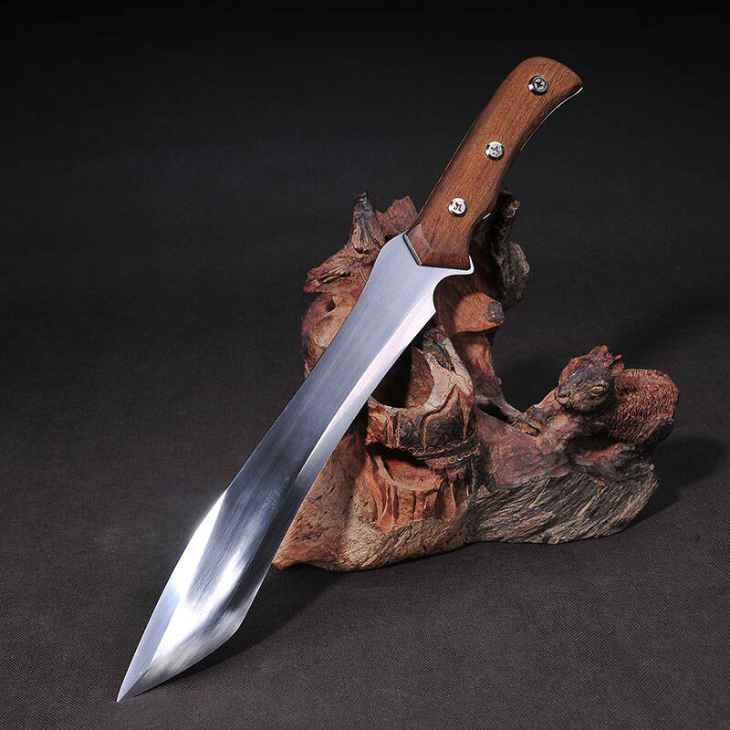 短刀进攻与防守技巧,短刀摆刺的防御与反击