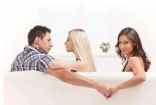 八字看小三,哪种八字容易小人多