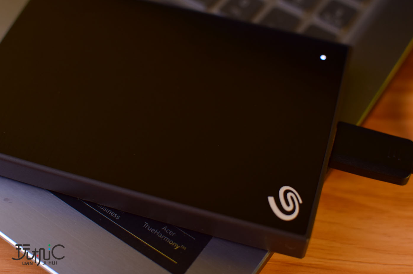 希捷移动硬盘睿翼和铭系列哪个好,希捷桌面硬盘铭和睿哪个好