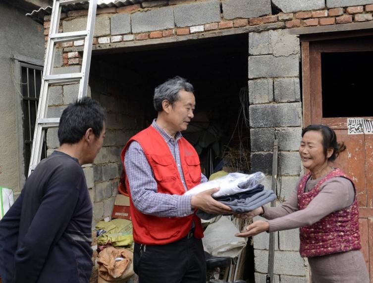 家里穿不到的衣服如何整理,家里衣服穿不了怎么办