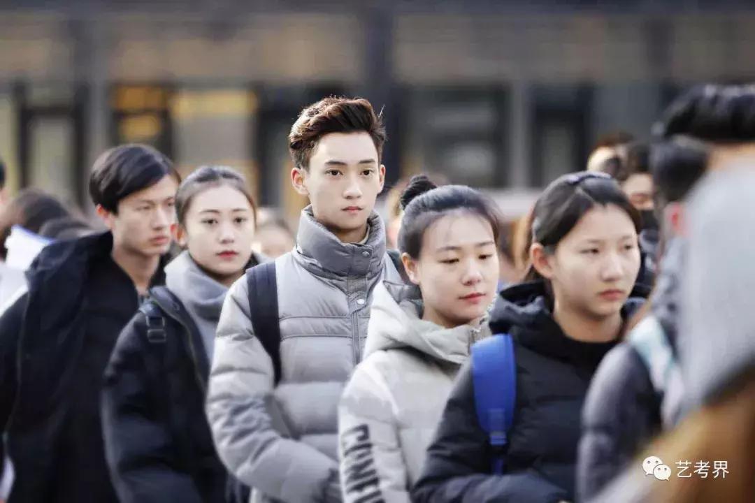 为什么联考很好校考考不上,联考不过可以怎么考校考