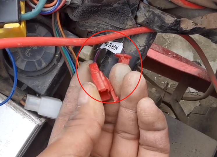 电动车在半路没电怎么办？几个“隐藏功能”，足够“救急”骑回家