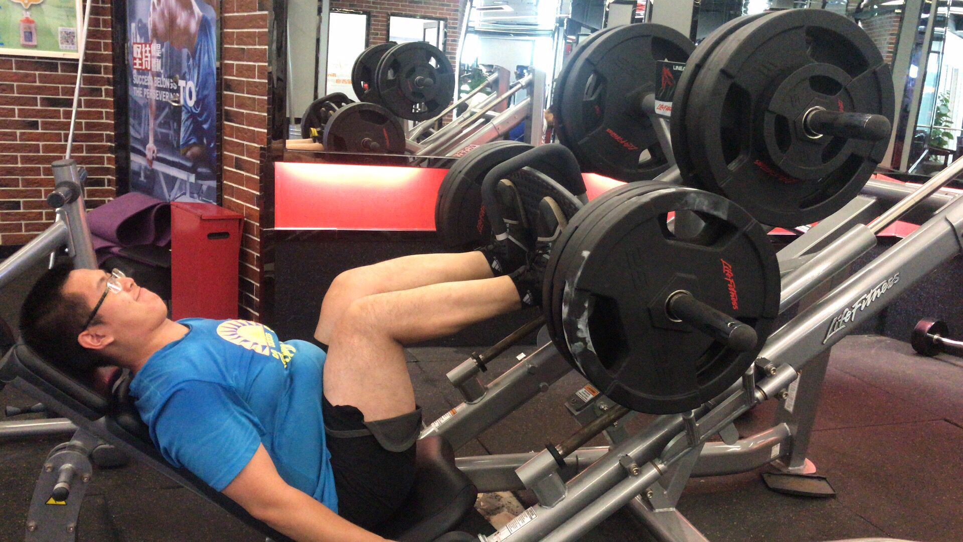 足球训练跑步姿势,足球跑步姿势矫正训练