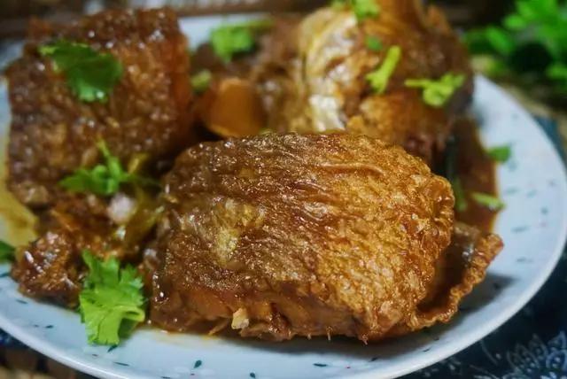 农村怎么炖鱼最好吃,炖鱼最好的土方法