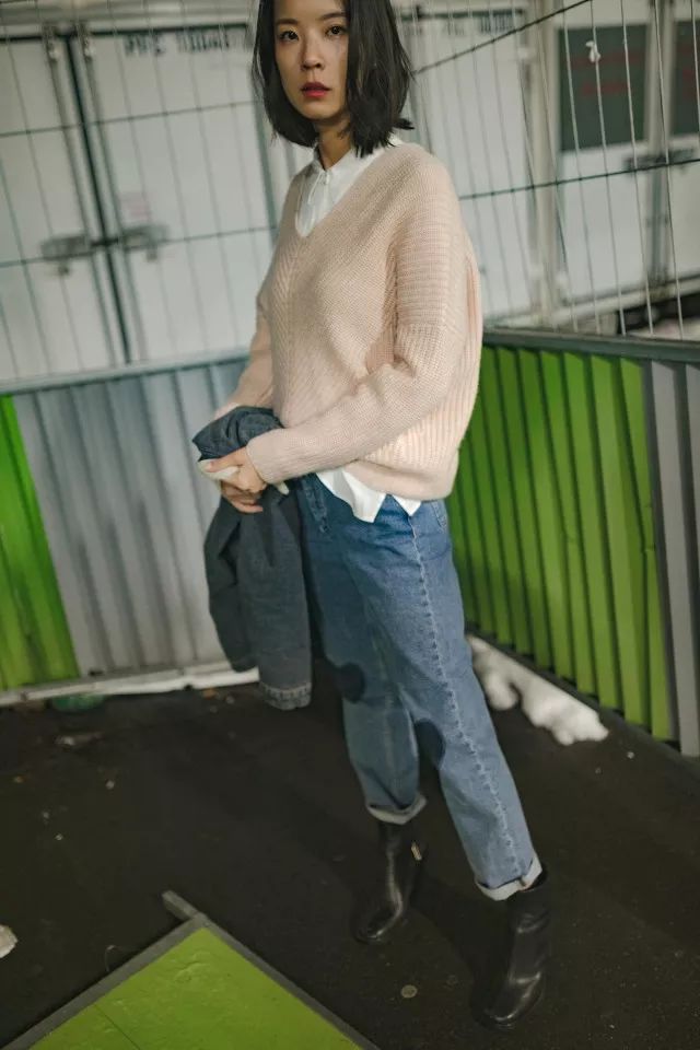 女生如何挑选合适的牛仔裤,怎样挑选散货牛仔裤质量