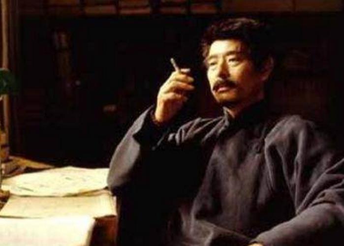 北大教授丧妻续娶小姨子，全国讨论这件事，原来黑手是大姨子