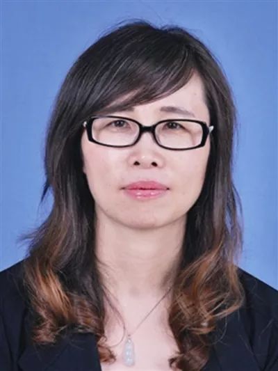 向广大患者致以新春的问候,向全国广大医务者祝贺医师节