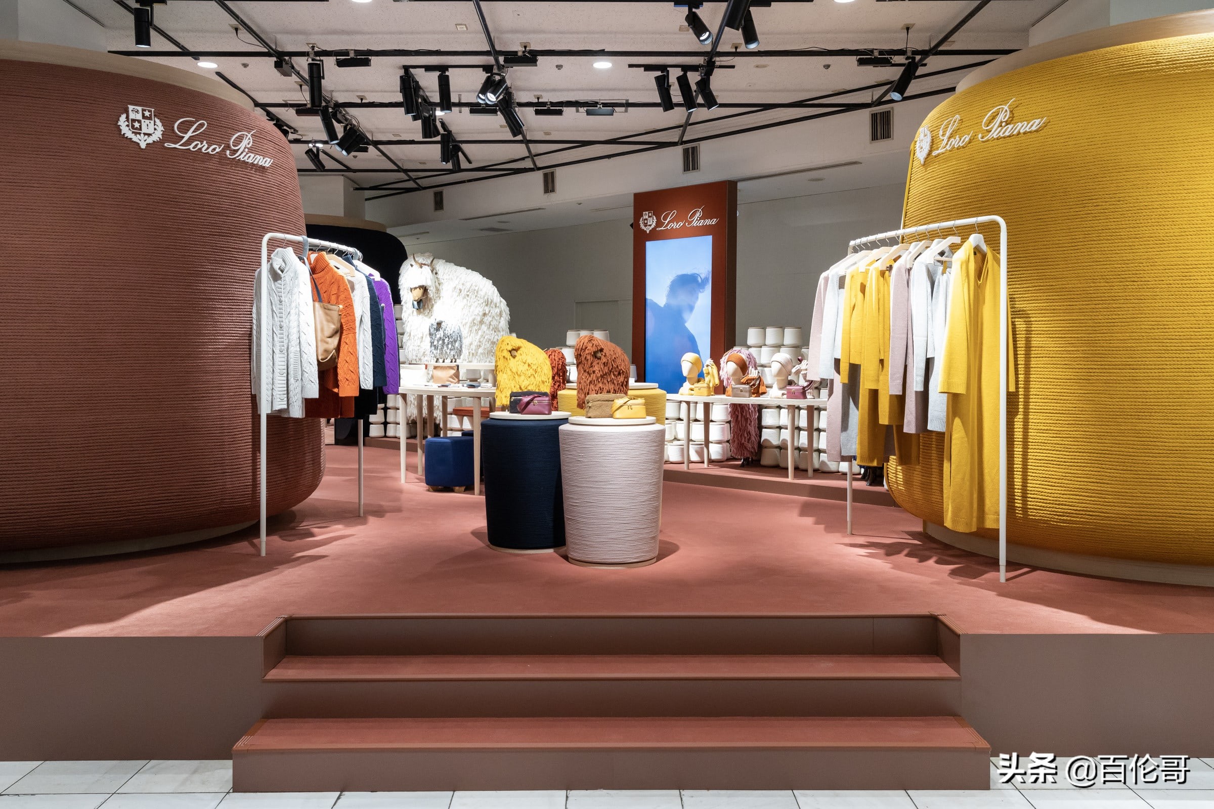 日本东京新宿伊势丹百货店,日本新宿衣服