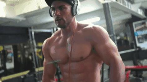 辟谣关于深蹲的七大误区,深蹲好处辟谣