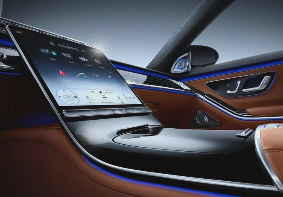 曾经的奔驰s级配置,曾经的豪华车型现在无人问津了