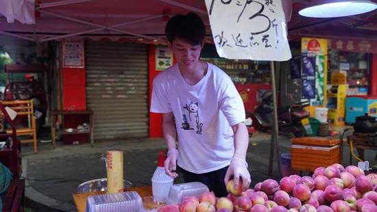 70后摆摊的真实感受,70后摆摊的经历和感受