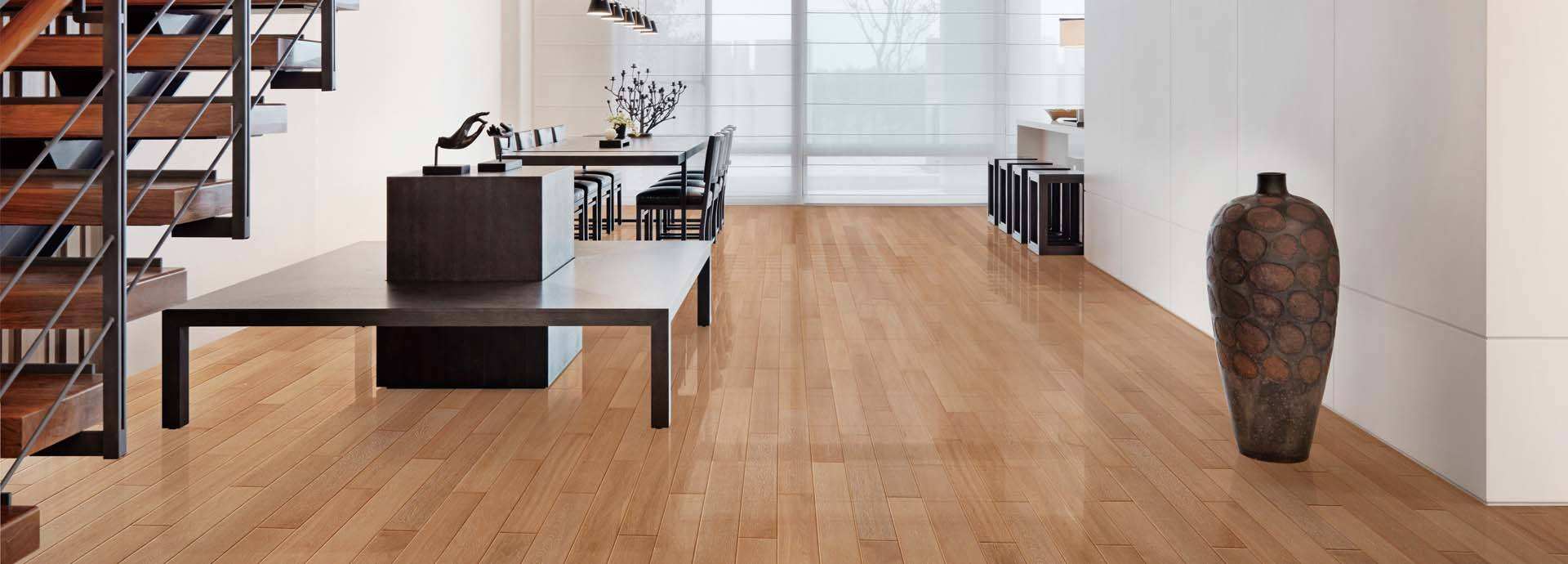 靠门边木地板受潮发黑发霉,木地板发霉怎么清理干净小妙招