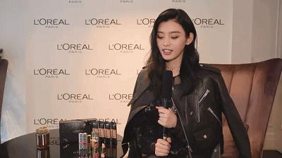 雎晓雯刘雯奚梦瑶何穗机场合影,何穗奚梦瑶刘雯雎晓雯图片