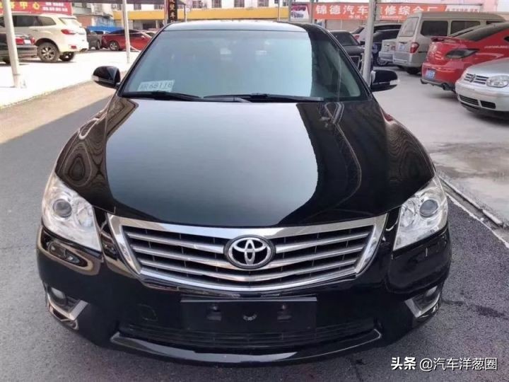 9万的十代雅阁,皇冠雅阁对比